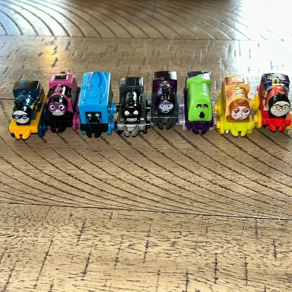 Mini Thomas Train 🚂 Toy Set. Choo Choo!! 13 mini engines Halloween🎃Animals 🦁